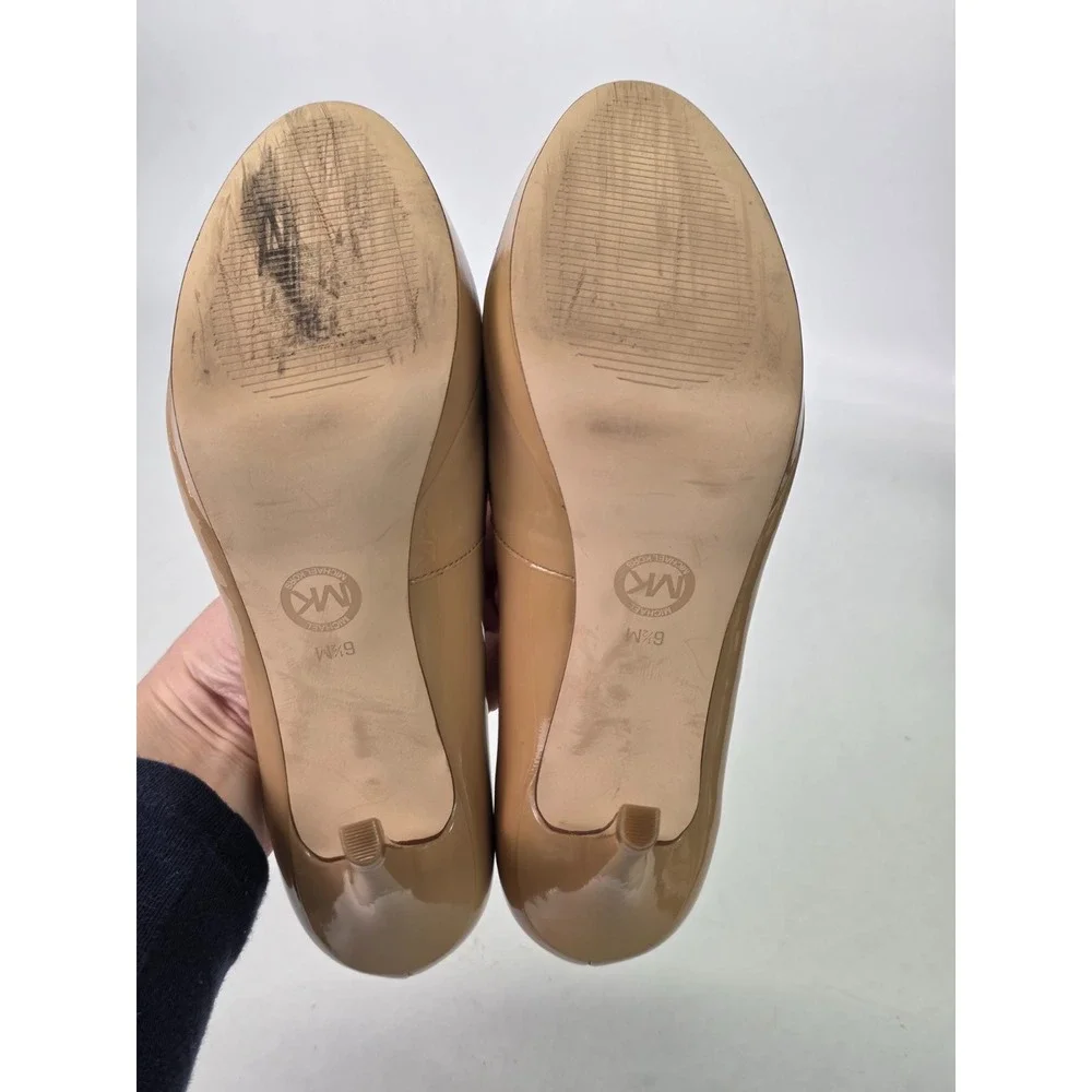 Michael Kors Women's Heels Size 6.5 M Beige Patent Leather Platform Pumps Shoes‎
